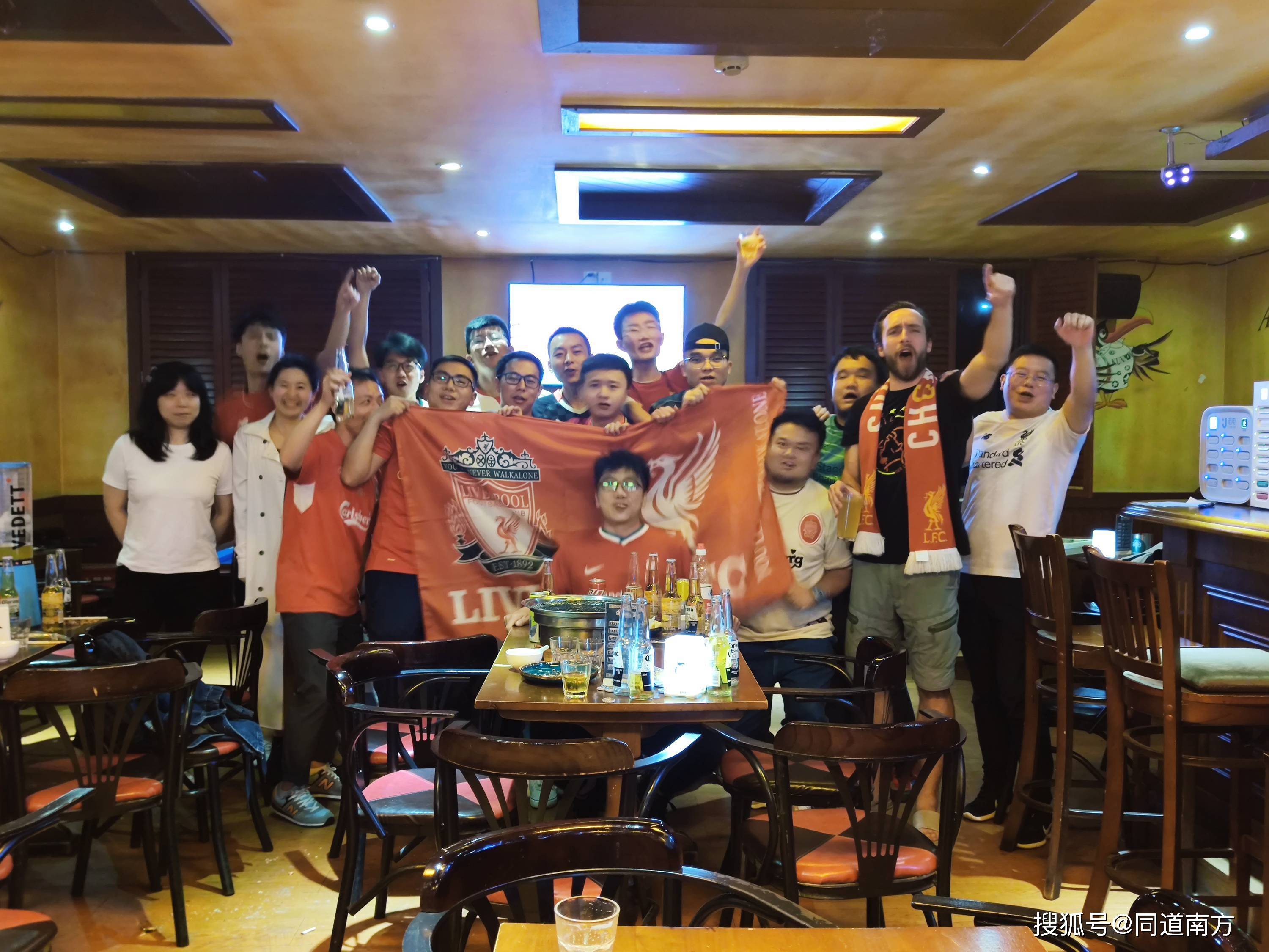  利物浦训练开放日；加时末段状态回暖引欢呼；足总杯在即；团队化学反应显著