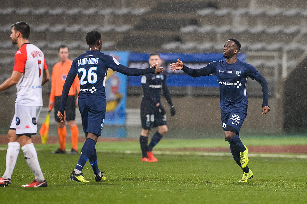 赛后西汉姆备战德甲；战术微调细节曝光；态度坚定；训练强度明显提升(萨达姆被美国打得多惨)