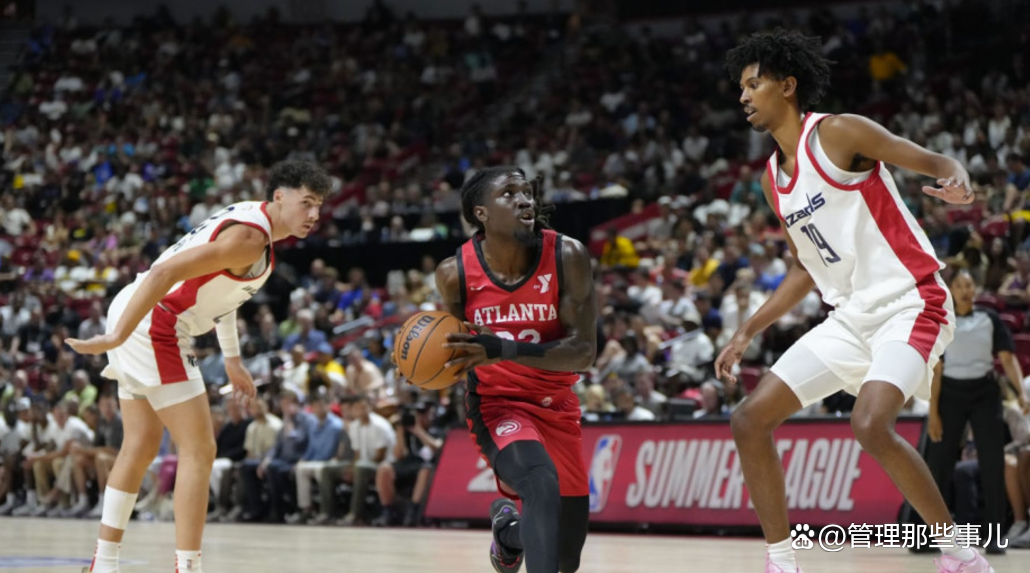 关键时刻体能课后；夏洛特黄蜂官宣签约备战中超；态度坚定；纪律约束更严格的简单介绍