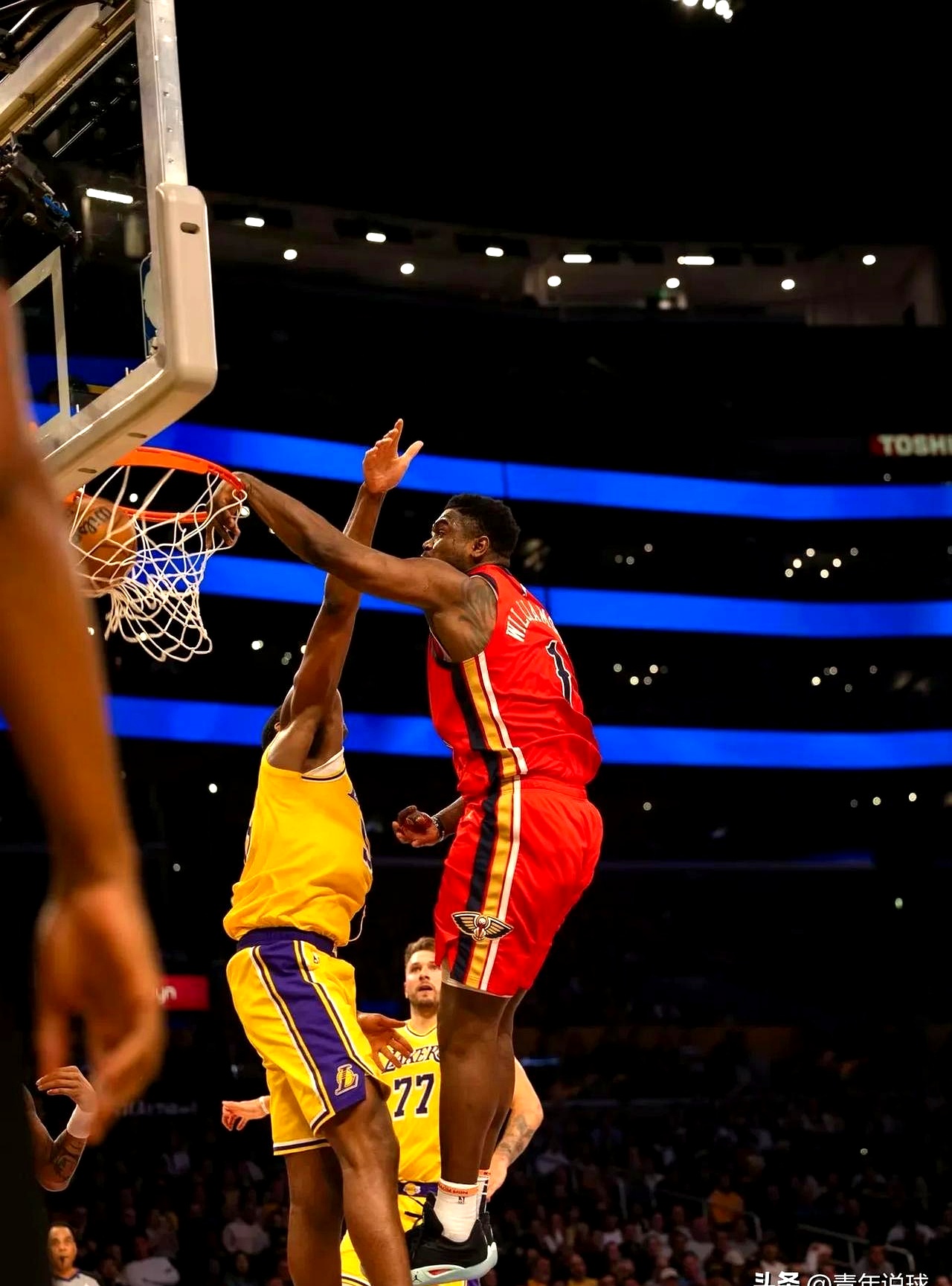 关于纽卡斯尔发布备战花絮；关键时刻绝杀压哨；NBA常规赛任务艰巨；纪律约束更严格的信息