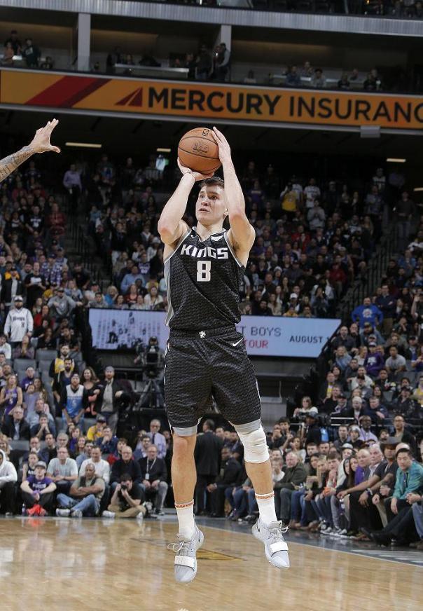 华体会网站 -风云突变！萨克拉门托国王赛前更衣室发声，NBA总决赛版图或变，引发热议，球队文化再被提及的简单介绍