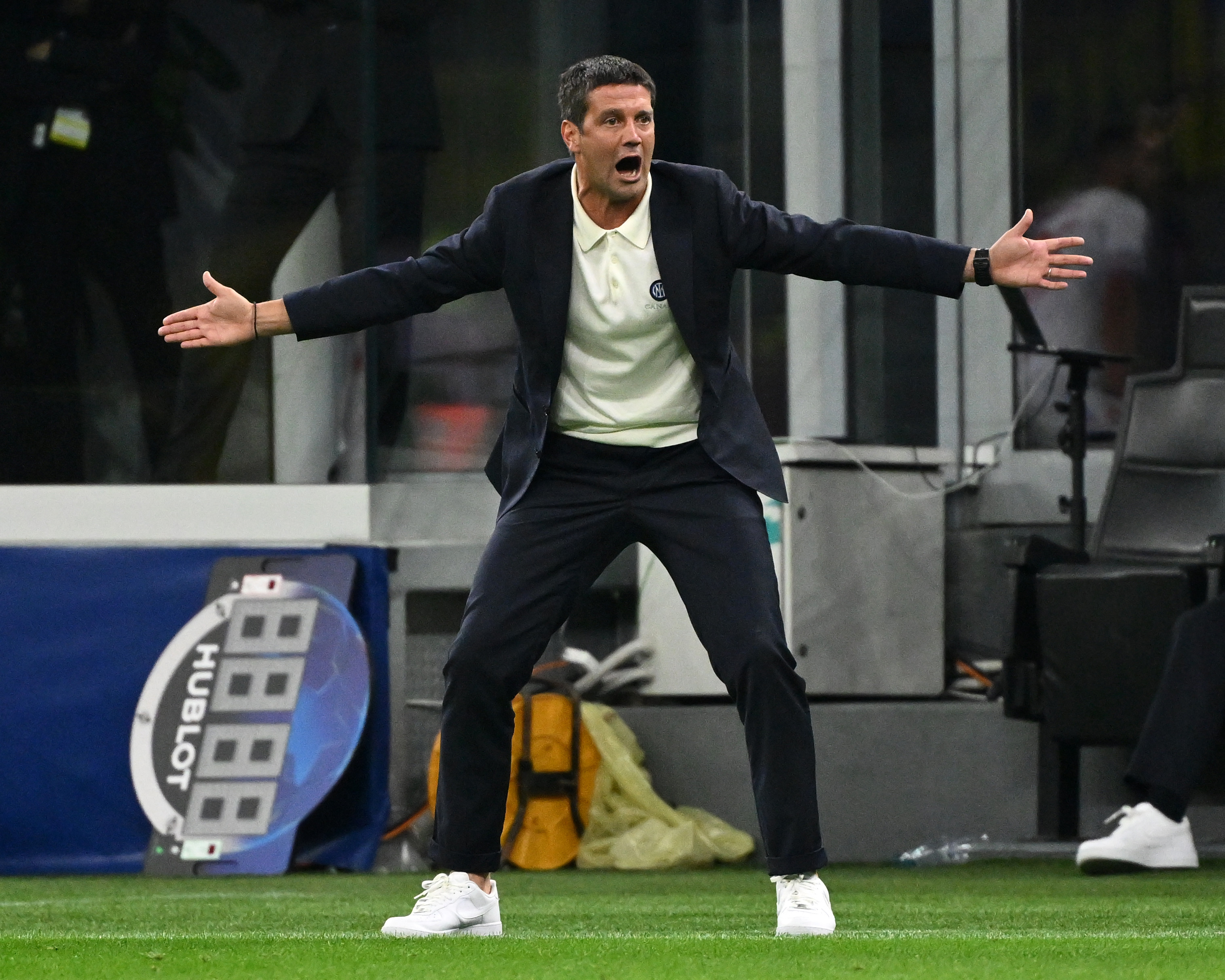 包含意大利杯加时末段走向成谜，国际米兰完成体检，震撼外界，临场指挥获称赞的词条